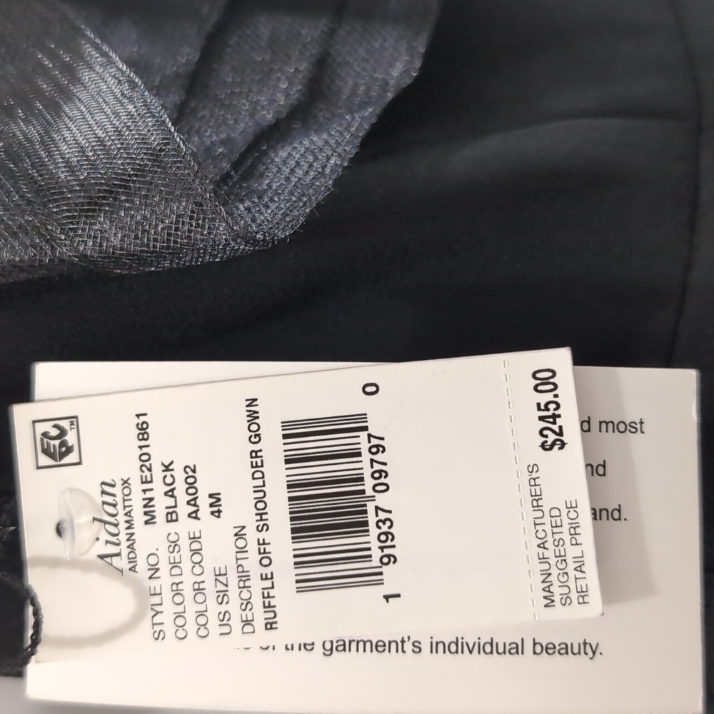 Dress - Picture 3 of 4